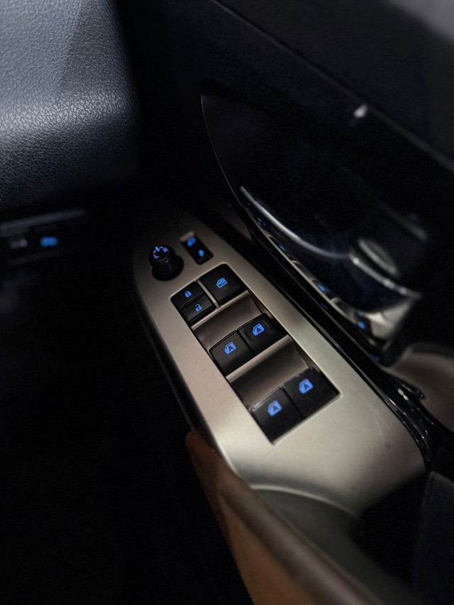 Second-hand 2016 Toyota Innova Crysta 2.7 ZX AT BSIV for sale in Hyderabad-8