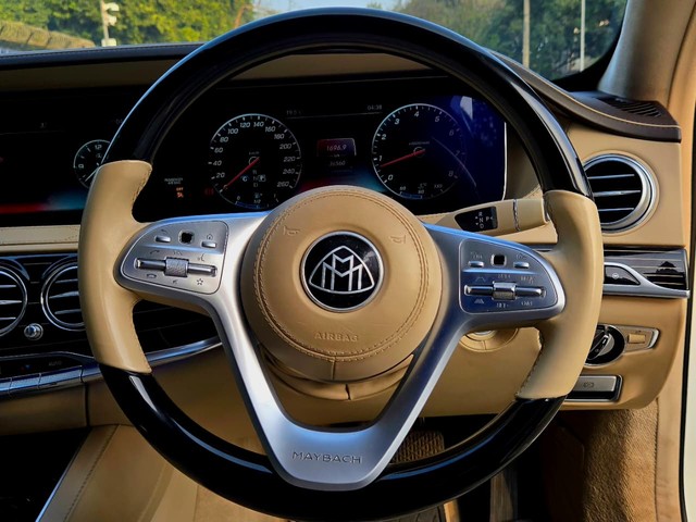 Second-hand 2020 Mercedes-Benz S-Class Maybach S560 for sale in New Delhi-3