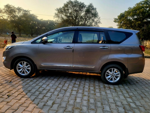 Second-hand 2020 Toyota Innova Crysta 2.8 GX AT BSIV for sale in New Delhi-3