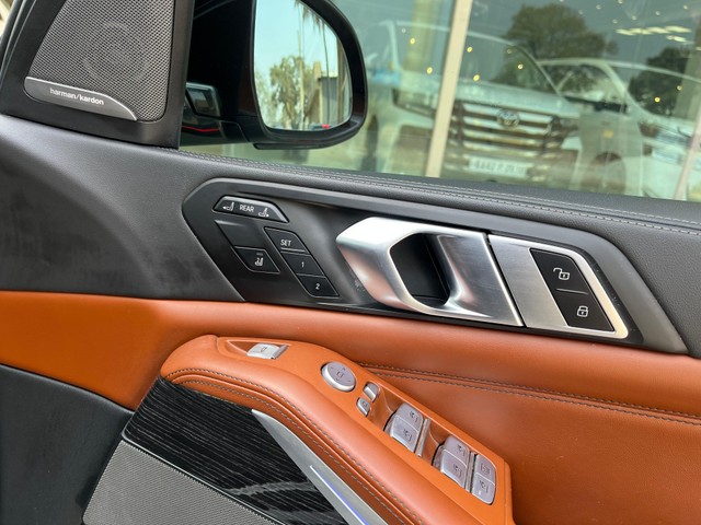 Second-hand 2023 BMW X7 xDrive 40i M Sport for sale in Bangalore-13