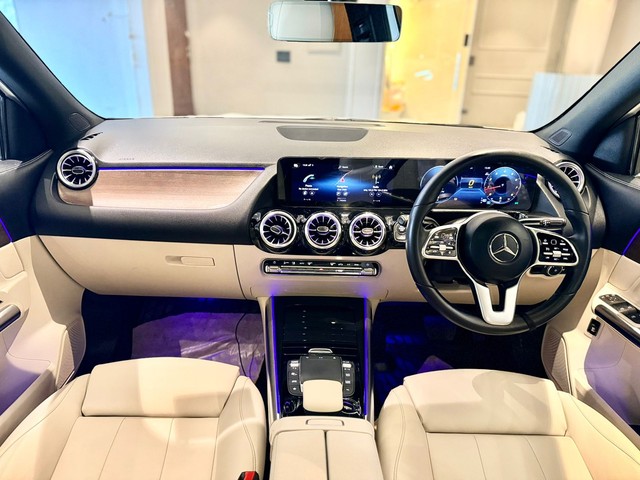 Second-hand 2022 Mercedes-Benz GLA 200 BSVI for sale in New Delhi-4