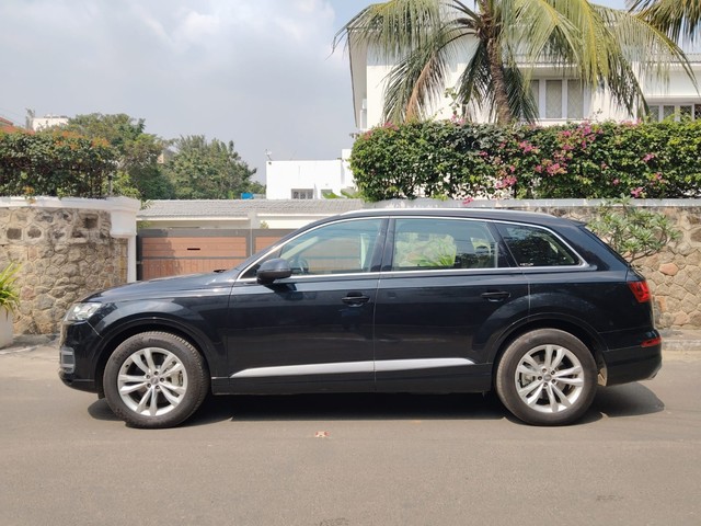 Second-hand 2019 Audi Q7 45 TDI Quattro Technology for sale in Chennai-3