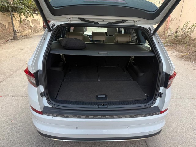 Second-hand 2022 Skoda Kodiaq L & K BSVI for sale in New Delhi-4
