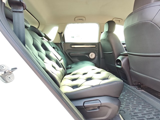 Second-hand 2024 MG Windsor EV Exclusive for sale in Mumbai-12