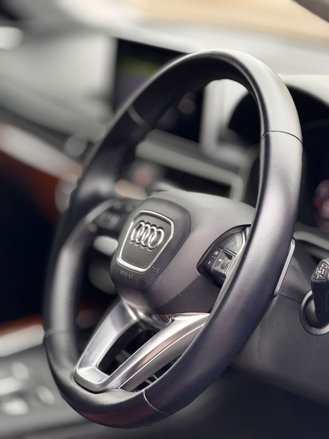 Second-hand 2018 Audi A4 35 TDI Technology for sale in Surat-12