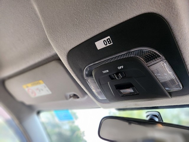 Second-hand 2024 Maruti Invicto Zeta Plus 7Str for sale in New Delhi-37