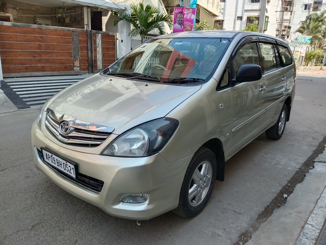 Second-hand 2007 Toyota Innova 2.5 V Diesel 8-seater for sale in Hyderabad-8