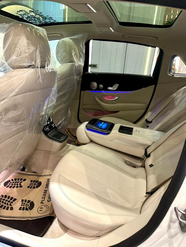 Second-hand 2022 Mercedes-Benz E-Class Exclusive E 220d BSVI for sale in New Delhi-6