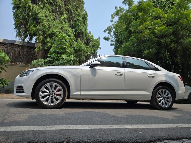 Second-hand 2017 Audi A4 35 TDI Technology for sale in New Delhi-6