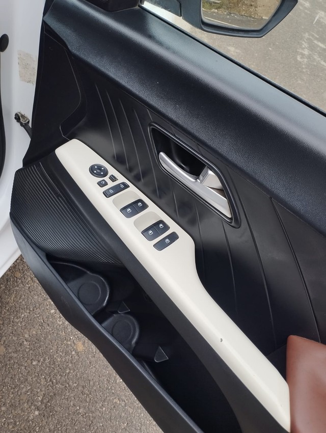 Second-hand 2023 Hyundai Verna SX IVT for sale in New Delhi-13