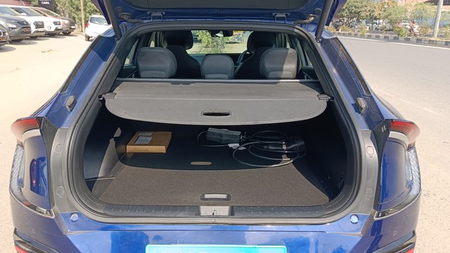 Second-hand 2022 Kia EV6 GT line AWD for sale in Jaipur-14