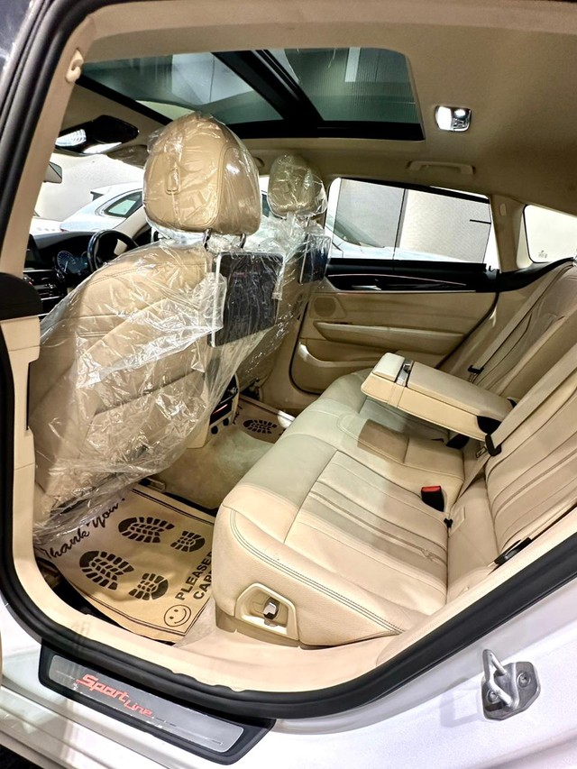 BMW 6 Series GT 630i Luxury Line 2018-2021 Second-hand 2018 BMW 6 Series GT 630i Luxury Line 2018-2021 for sale in New Delhi-9