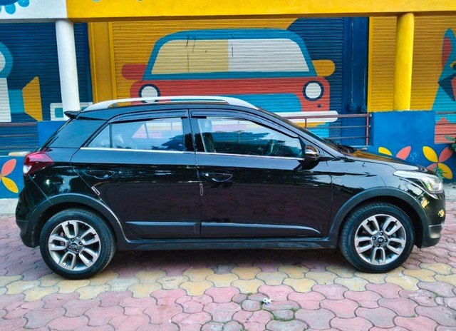 Hyundai i20 1.4 CRDi Anniversary Edition Second-hand 2015 Hyundai i20 1.4 CRDi Anniversary Edition for sale in Indore-1