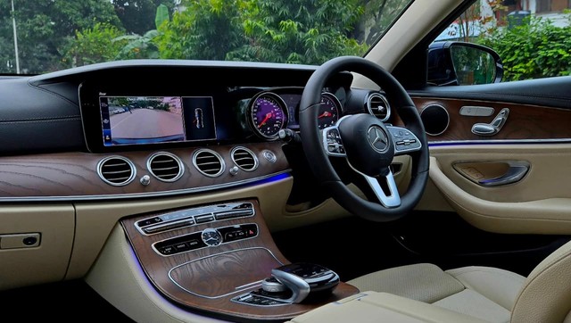 Second-hand 2019 Mercedes-Benz E-Class Expression E 200 BSIV for sale in New Delhi-11