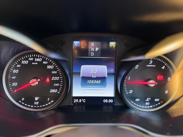 Mercedes-Benz GLC 220d 4MATIC Style Second-hand 2017 Mercedes-Benz GLC 220d 4MATIC Style for sale in Surat-12