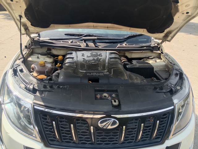 Second-hand 2017 Mahindra XUV500 R W10 FWD for sale in New Delhi-13