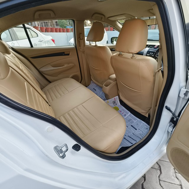 Second-hand 2010 Honda City 1.5 S MT for sale in Chandigarh-11