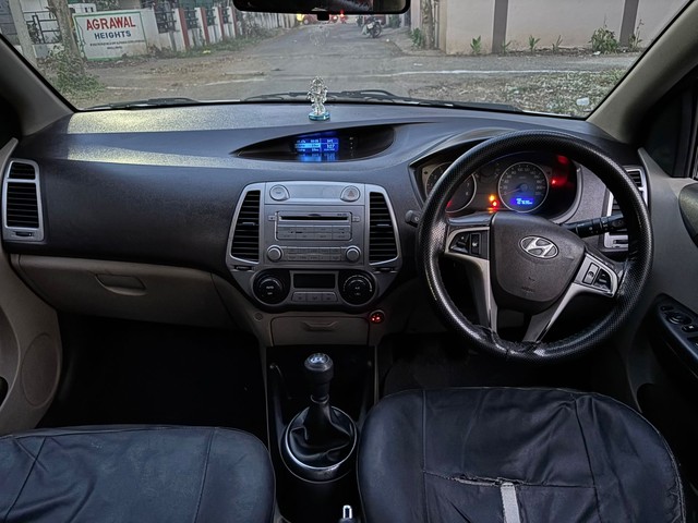 Second-hand 2010 Hyundai i20 1.2 Sportz for sale in Miraj-6