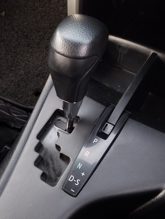 Second-hand 2020 Toyota Innova Crysta 2.4 GX 7 STR AT for sale in New Delhi-14