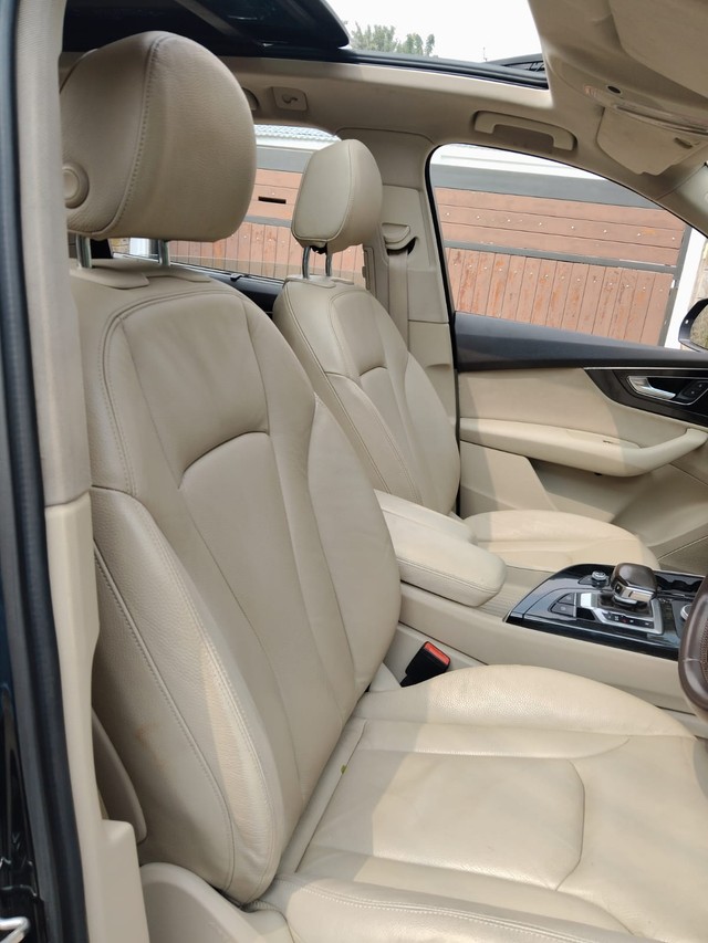 Second-hand 2019 Audi Q7 45 TDI Quattro Technology for sale in Chennai-7