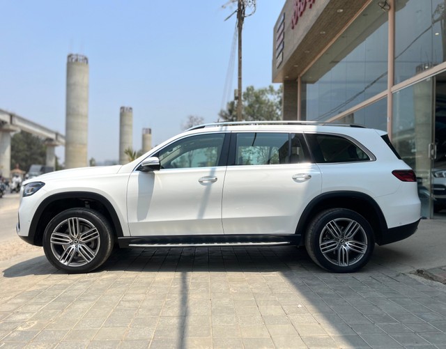 Mercedes-Benz GLS 450d 4matic Second-hand 2024 Mercedes-Benz GLS 450d 4matic for sale in Bangalore-4