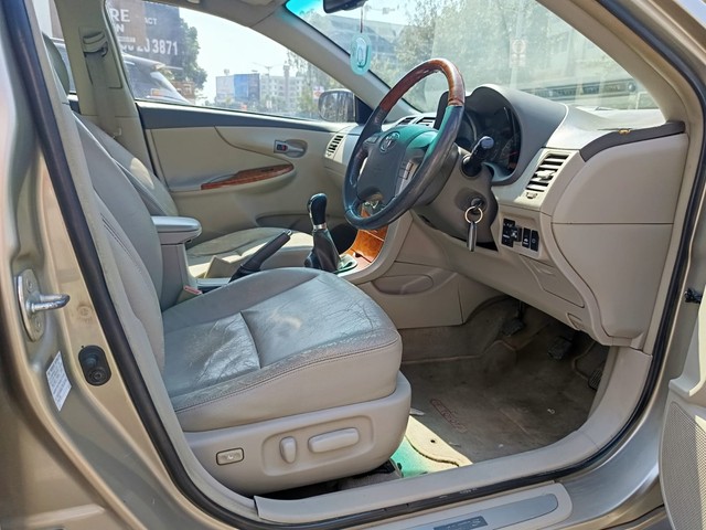 Toyota Corolla Altis G Second-hand 2010 Toyota Corolla Altis G for sale in Pune-13