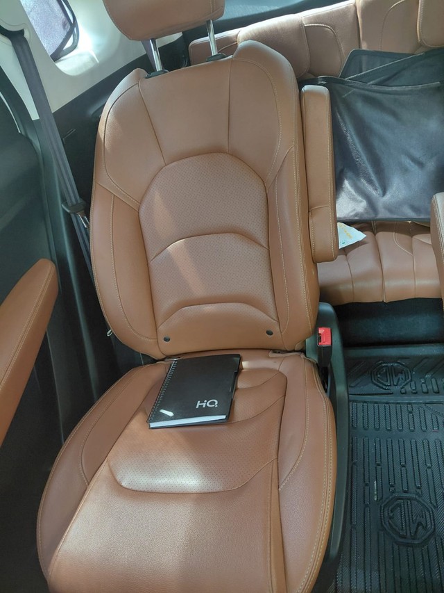 Second-hand 2021 MG Hector Plus Sharp Diesel MT for sale in New Delhi-2