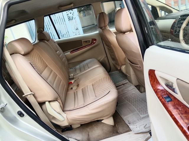 Second-hand 2007 Toyota Innova 2.5 V Diesel 8-seater for sale in Hyderabad-14