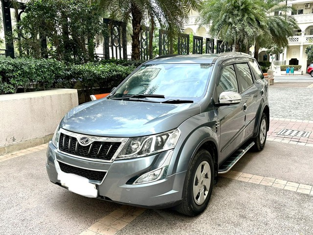 Second-hand 2016 Mahindra XUV500 AT W6 2WD for sale in New Delhi-8