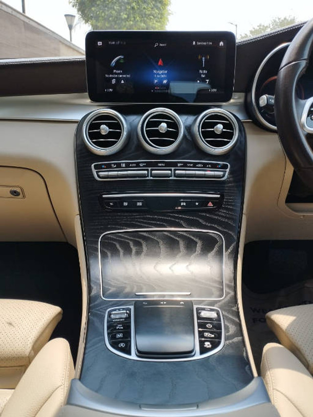 Second-hand 2022 Mercedes-Benz GLC 200 for sale in New Delhi-10