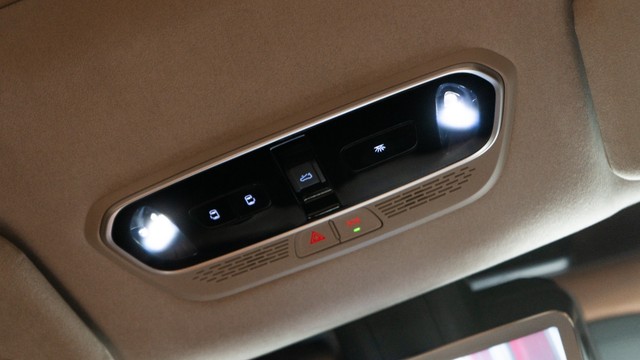 Second-hand 2025 MG M9 Presidential Limo for sale in New Delhi-13