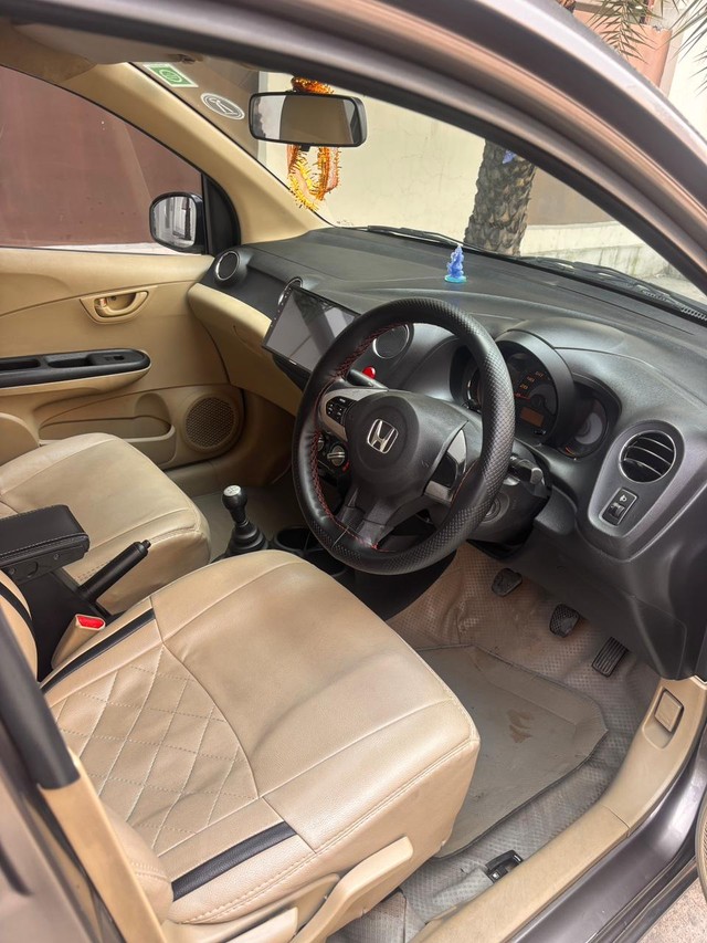 Second-hand 2014 Honda Amaze S i-Dtech for sale in Hyderabad-5