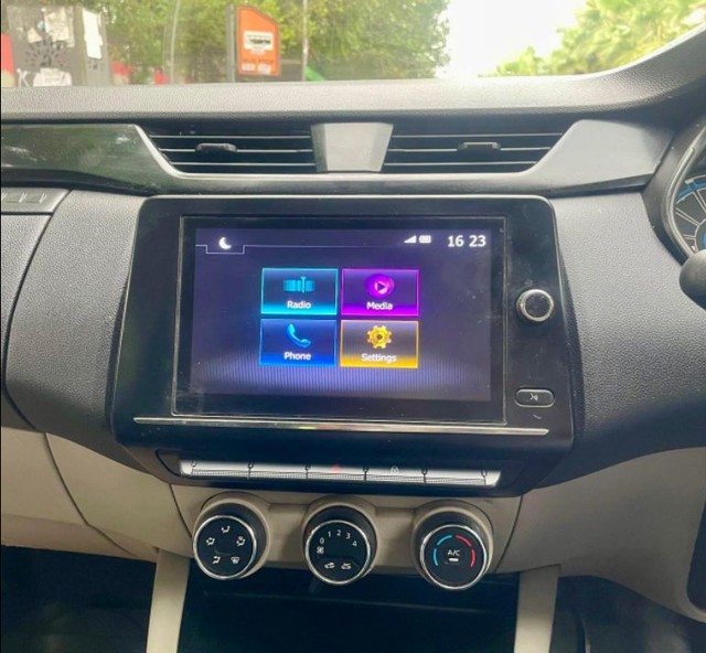 Second-hand 2022 Renault Triber RXT BSVI for sale in New Delhi-11