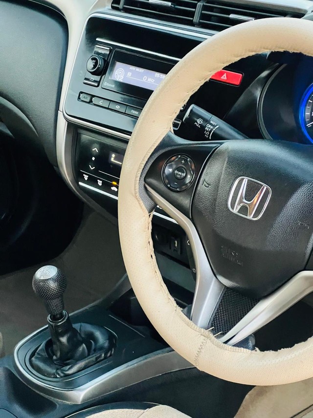 Second-hand 2015 Honda City i DTEC SV for sale in Ahmedabad-17