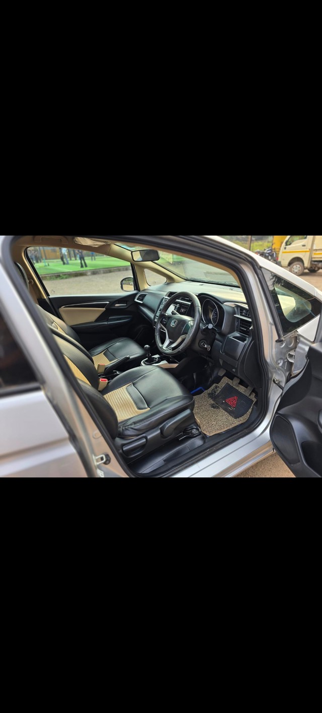 Second-hand 2017 Honda Jazz 1.2 V i VTEC for sale in Nashik-4