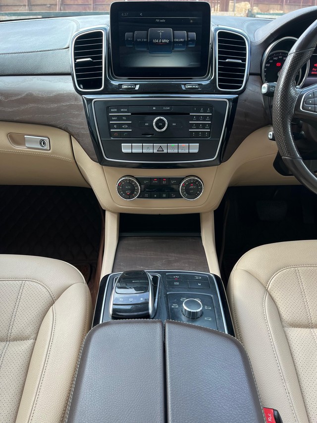 Mercedes-Benz GLS 350d 4MATIC Second-hand 2016 Mercedes-Benz GLS 350d 4MATIC for sale in Bangalore-8
