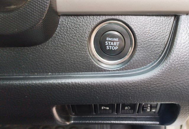 Second-hand 2015 Maruti Suzuki Swift ZXI BSIV for sale in Ahmedabad-13