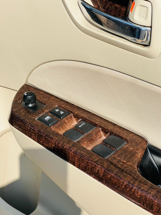 Second-hand 2013 Maruti Swift Dzire VXI for sale in Ahmedabad-15