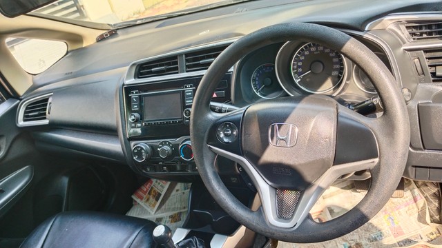 Second-hand 2016 Honda Jazz 1.2 SV i VTEC for sale in Ahmedabad-10