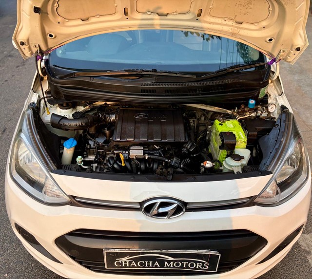 Second-hand 2017 Hyundai Xcent 1.2 VTVT E for sale in New Delhi-6