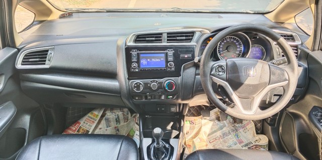 Second-hand 2016 Honda Jazz 1.2 SV i VTEC for sale in Ahmedabad-12