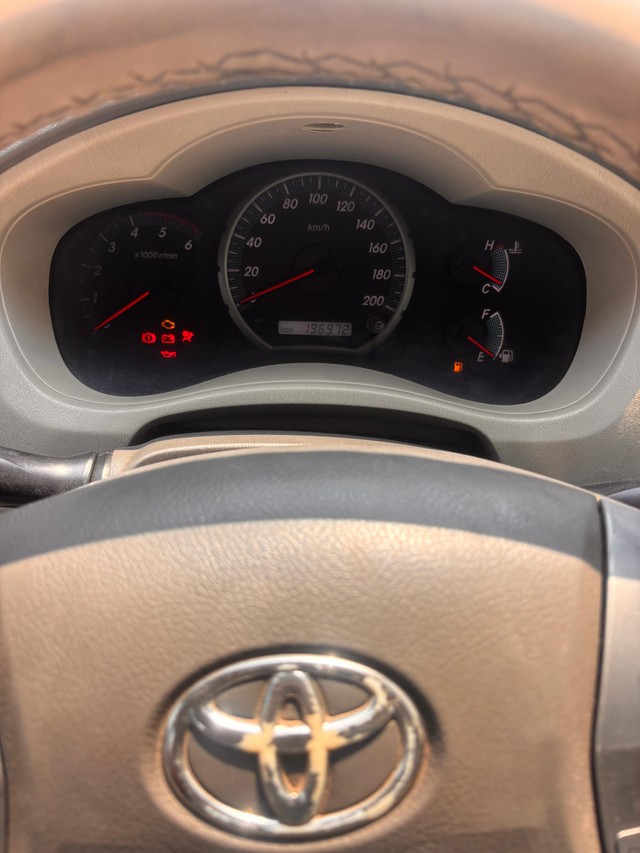 Toyota Innova 2.5 VX (Diesel) 7 Seater Second-hand 2013 Toyota Innova 2.5 VX (Diesel) 7 Seater for sale in Hyderabad-4
