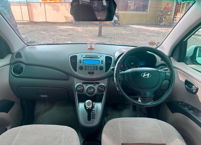 Second-hand 2011 Hyundai i10 Sportz AT for sale in Nashik-5
