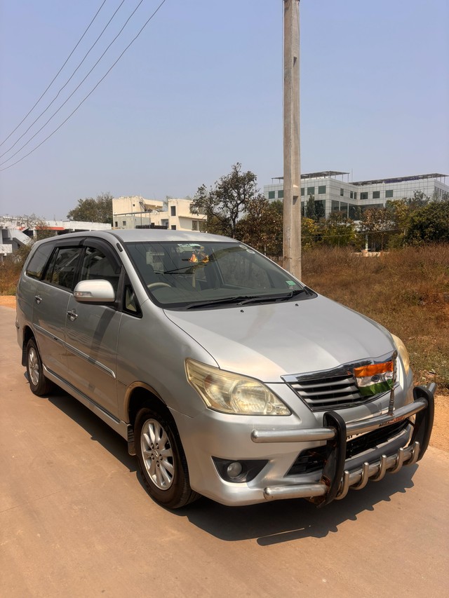 Toyota Innova 2.5 VX (Diesel) 7 Seater Second-hand 2013 Toyota Innova 2.5 VX (Diesel) 7 Seater for sale in Hyderabad-0