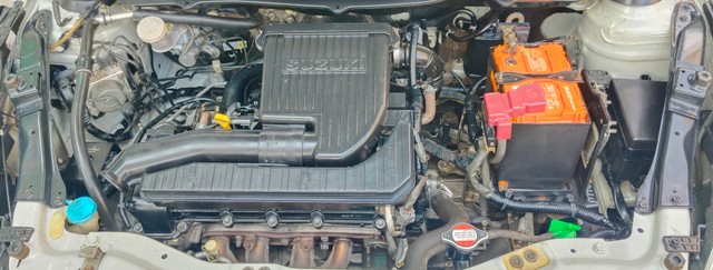 Second-hand 2015 Maruti Suzuki Swift ZXI BSIV for sale in Ahmedabad-4