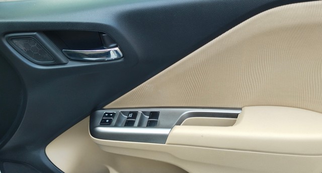 Honda City i VTEC V Second-hand 2014 Honda City i VTEC V for sale in Ahmedabad-11