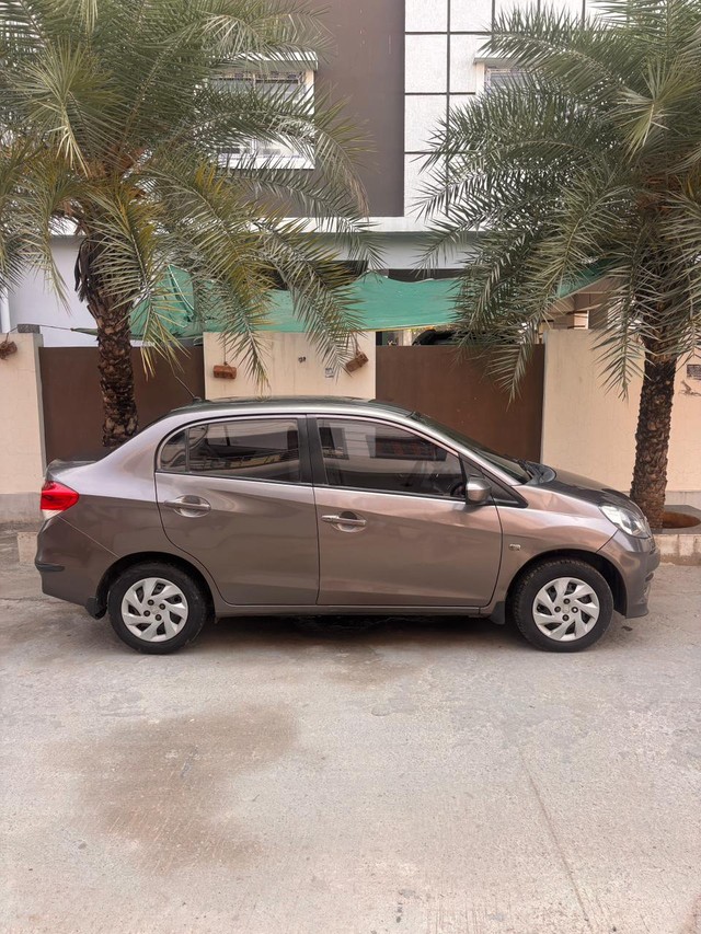Second-hand 2014 Honda Amaze S i-Dtech for sale in Hyderabad-1