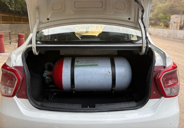 Second-hand 2017 Hyundai Xcent 1.2 VTVT E for sale in New Delhi-9