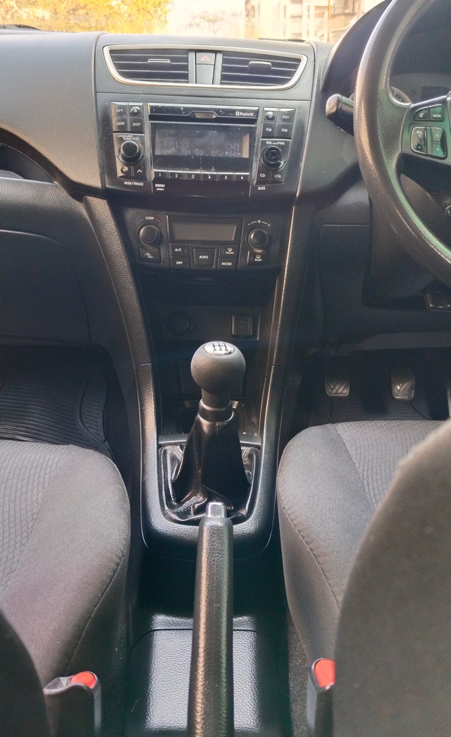 Second-hand 2015 Maruti Suzuki Swift ZXI BSIV for sale in Ahmedabad-15