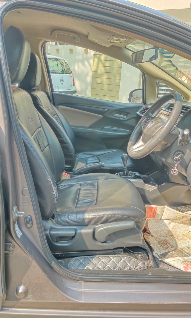 Second-hand 2016 Honda Jazz 1.2 SV i VTEC for sale in Ahmedabad-13